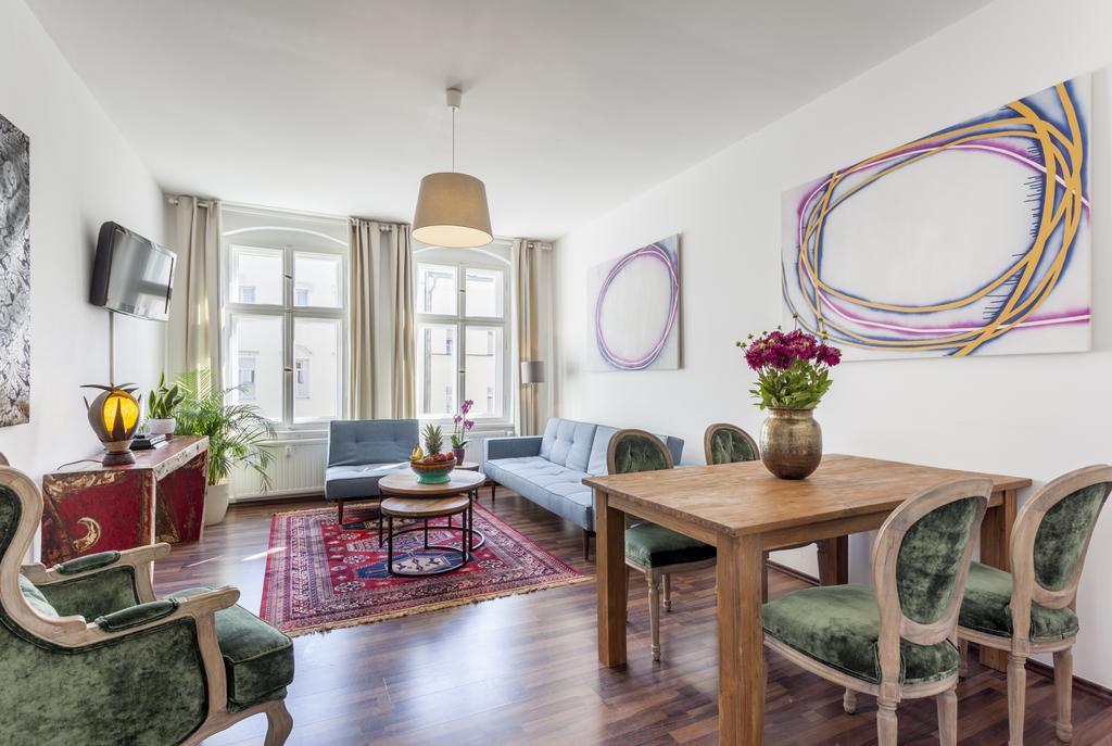 The Rheinsberger - Cosy 2Br One Living Room Up To 6 Берлін Екстер'єр фото